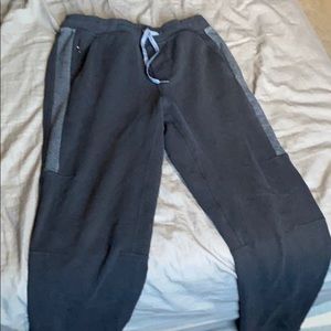 L Lululemon black jogger